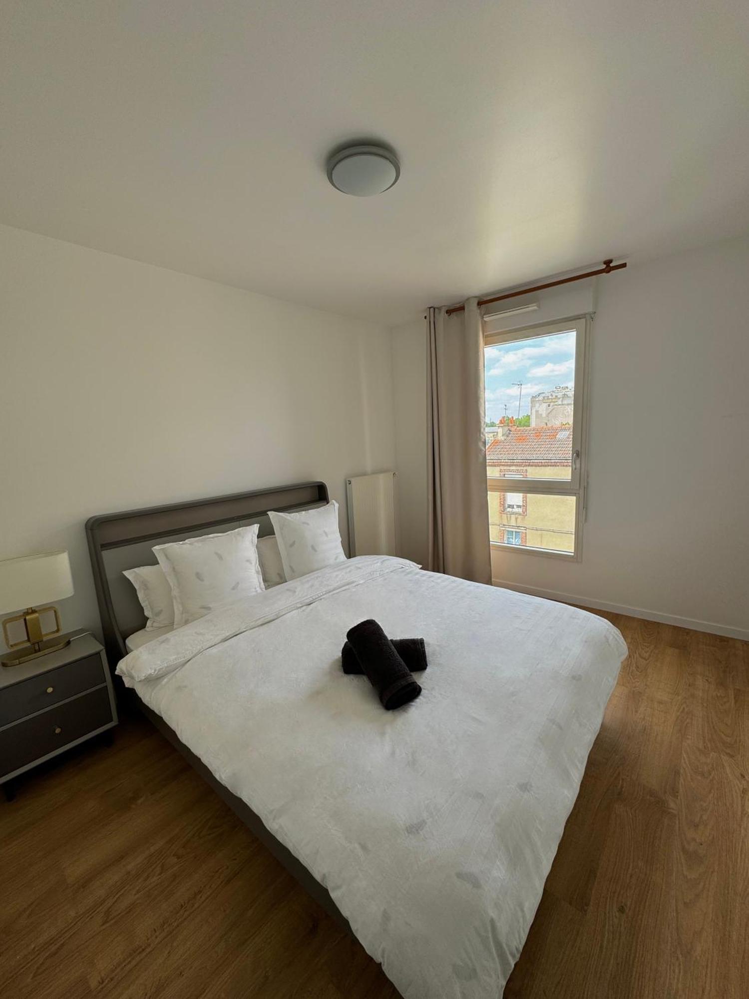 Moderne Avec Balcon Proche De Paris Apartment